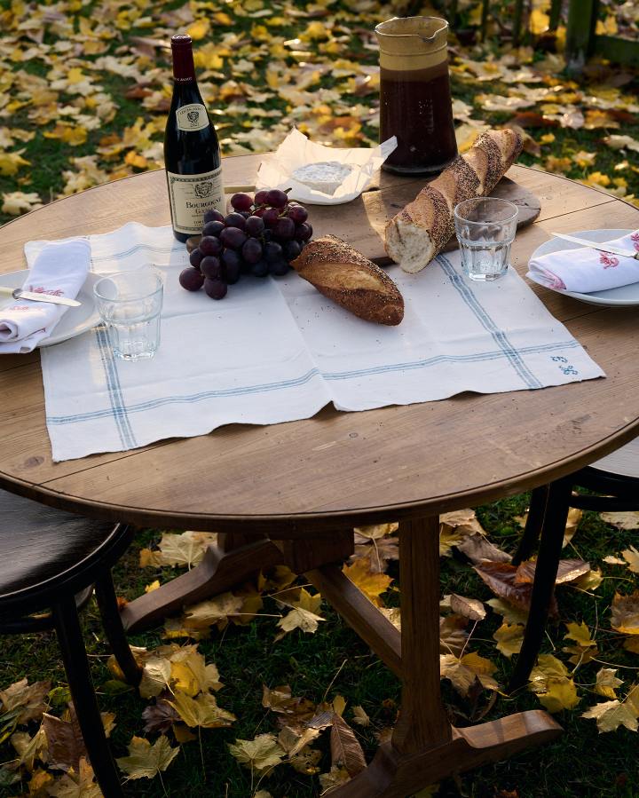 The Vineyard Table